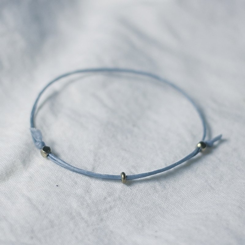 小心机 - 高雅灰极细线 浅灰伸缩绳结蜡线手环 - 手链/手环 - 聚酯纤维 灰色