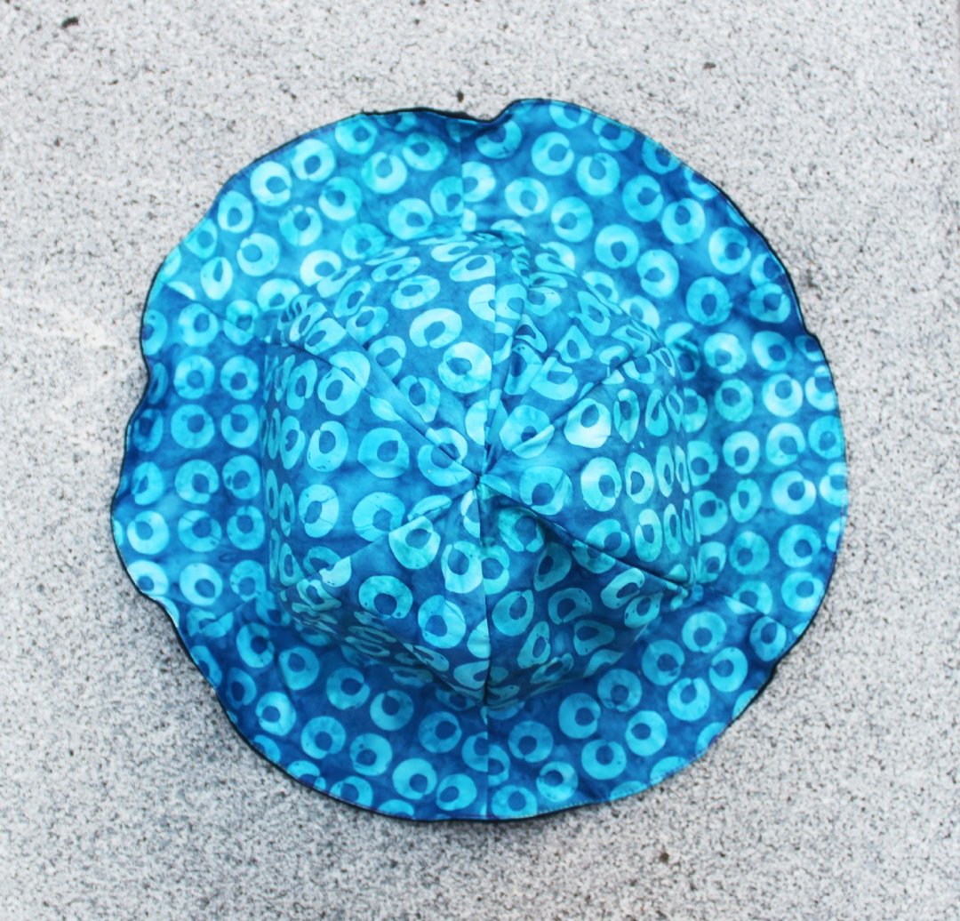 [CURLY CURLY] 蓝眼睛 /一朵 帽 A Flower Of Hat (双面戴) - 帽子 - 其他材质 蓝色