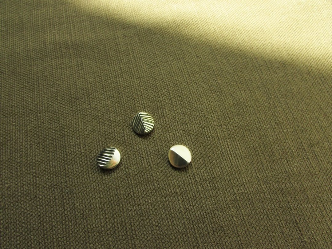leaves earrings_叶子耳环 | 百变造型 多样搭配 个性商品 - 耳环/耳夹 - 银 银色