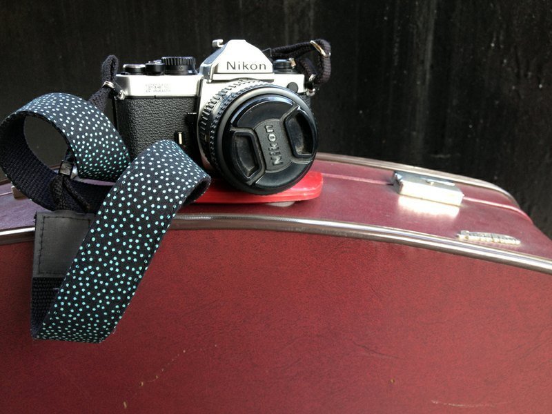 【endorphin】手工相机背带 牛皮+棉织带+金属扣环〔CLASSIC经典系列-萤火虫〕 - 相机背带/脚架 - 棉．麻 多色