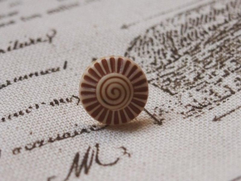 [小螺贝]复古耳环(仅一只) - 耳环/耳夹 - 塑料 橘色