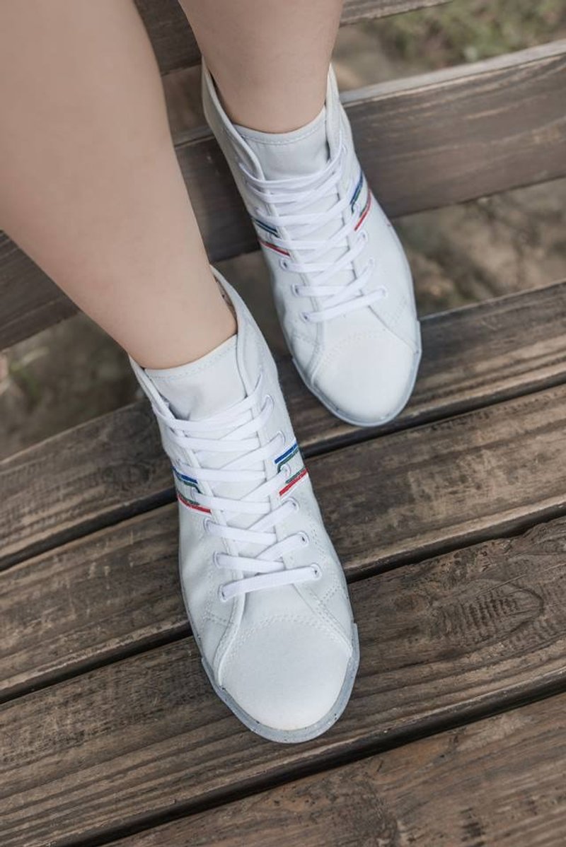 FYE法国环保鞋  简约白 中筒环保休闲鞋 女生款 台湾宝特瓶纤维(再回收概念,耐穿,不会分解) ---自由·带我去旅行。 - 女款休闲鞋 - 其他材质 白色