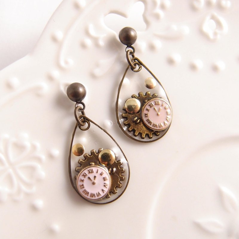 蒸气庞克【 Cr0153P 】时钟 齿轮 x 垂坠式耳环 / 可做 针式 夹式 防过敏不锈钢 - 耳环/耳夹 - 硅胶 粉红色