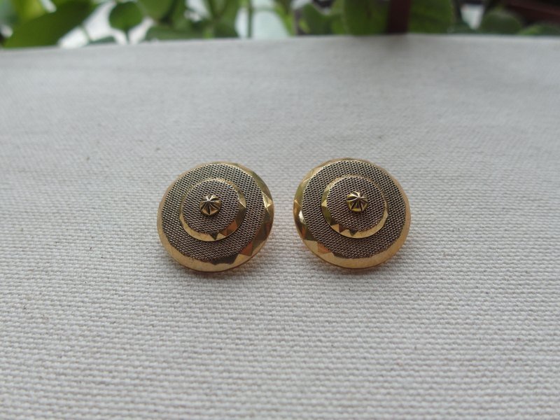 复古耳环，针式/夹式｜金色海洋 - 耳环/耳夹 - 塑料 白色