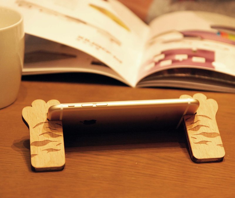 猫手手Cats palm / 随身手机架 / 手机座 - 手机座/防尘塞 - 木头 咖啡色