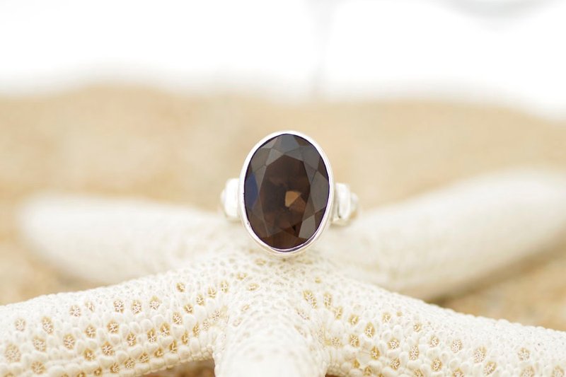 Silver Ring of Smoky Quartz - 戒指 - 宝石 黑色