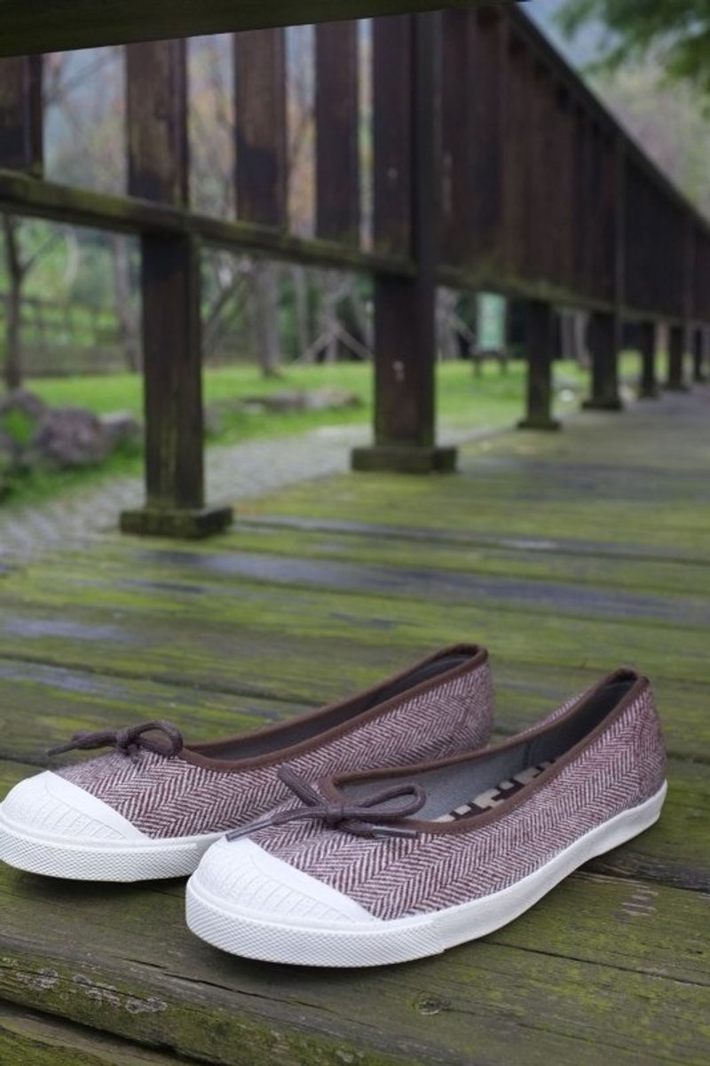 tree 咖啡/JAP23.0/ 鞋底有轻微污渍/娃娃鞋 - 女款休闲鞋 - 其他材质 咖啡色