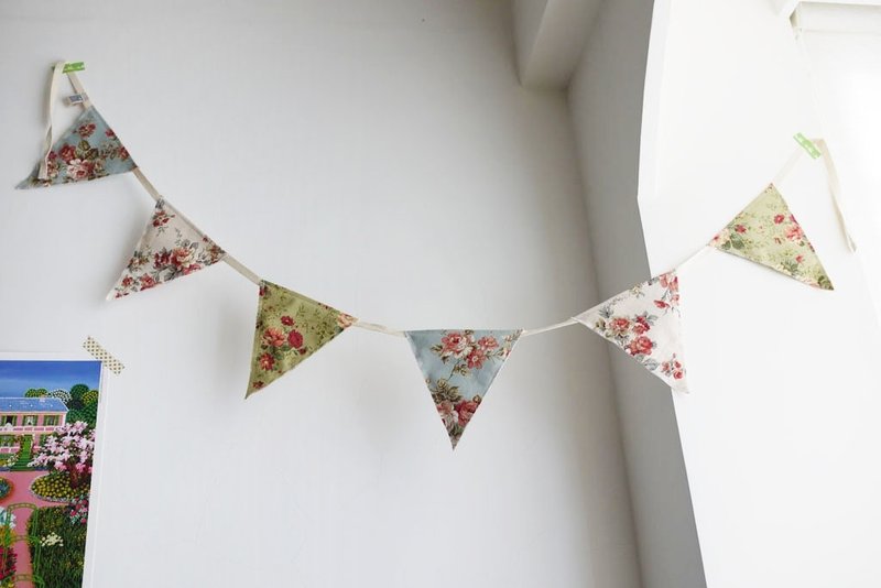 杂集手作zakka乡村风杂货．棉麻花布三角旗(6片/兔子先生的茶会) - 墙贴/壁贴 - 其他材质 绿色