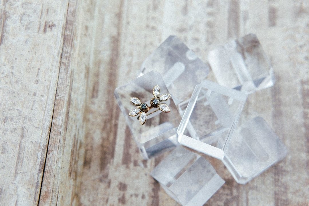 COR-DATE优雅小姐，双色羽翼戒指 [880] - 戒指 - 其他金属 