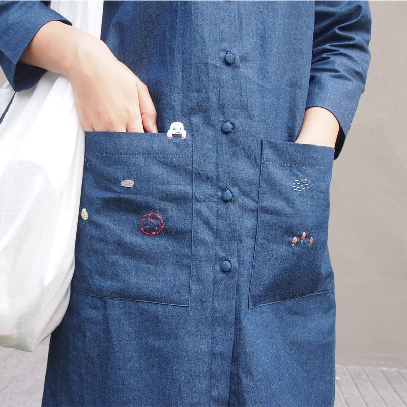 有怪兽出没口袋洋装 Monster Pocket Dress - 女装休闲/机能外套 - 绣线 蓝色