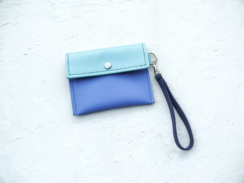 蔚蓝2混血防水布包单一限量7折再免运 - 化妆包/杂物包 - 防水材质 蓝色