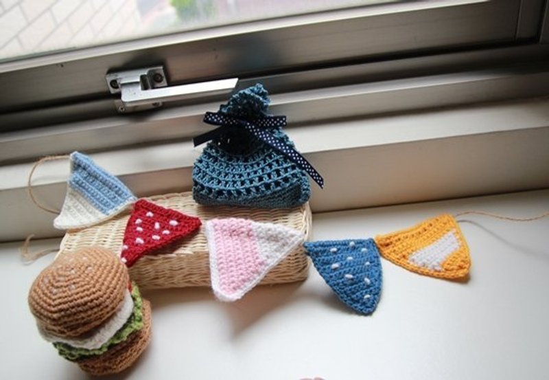 毛线露营 毛线三角旗 收纳袋设计 (六入款) - 墙贴/壁贴 - 其他材质 多色