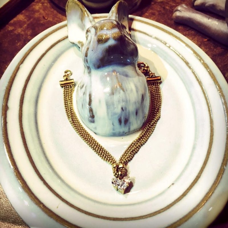 触 。 - 手链/手环 - 其他金属 金色