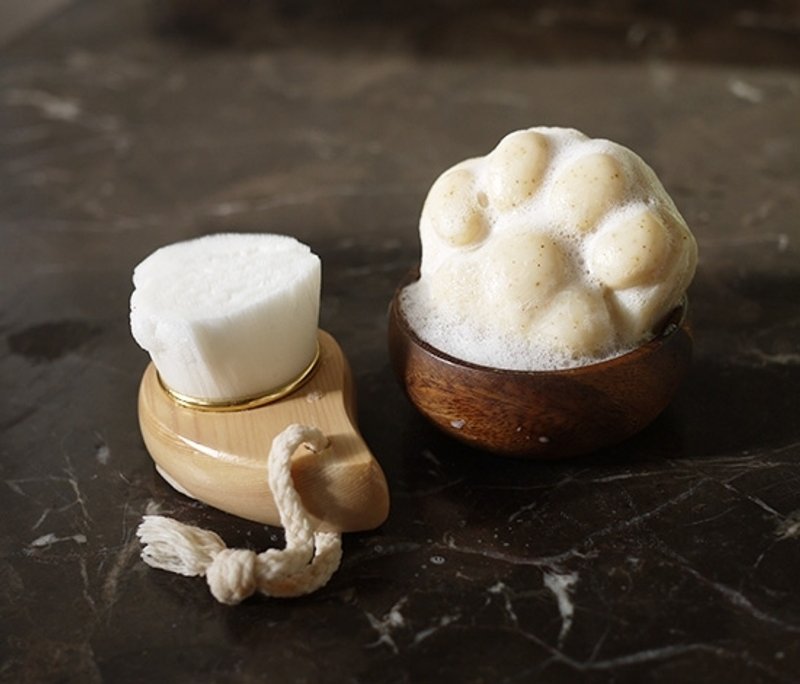 洗颜猫掌皂－润－洁颜组（洗颜皂＋洁颜刷） - 肥皂/手工皂 - 植物．花 白色