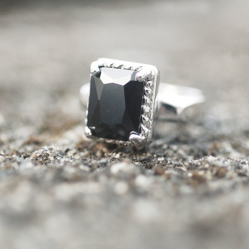 【She Shines 玺赏】优雅庞克- 925银戒指 - 戒指 - 宝石 黑色