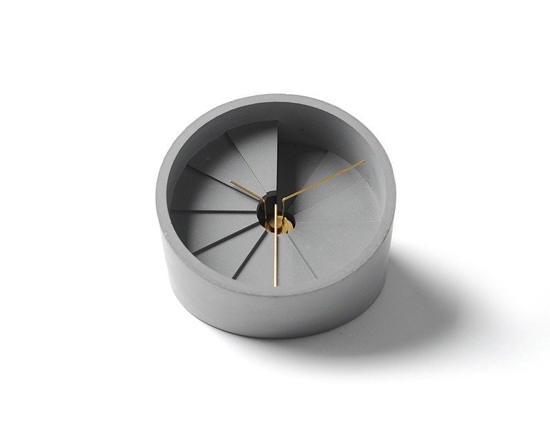22DesignStudio＿第四度象限水泥桌钟 - 时钟/闹钟 - 水泥 灰色