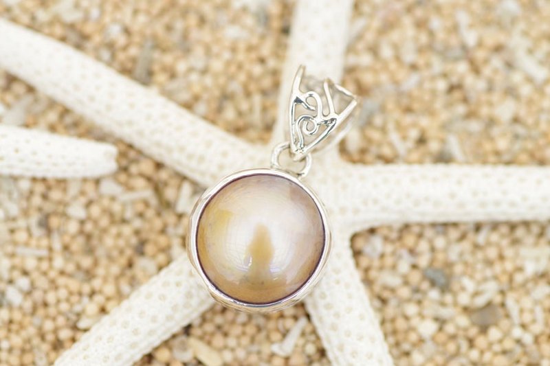 Mabe pearl pendant <Brown> - 项链 - 宝石 咖啡色