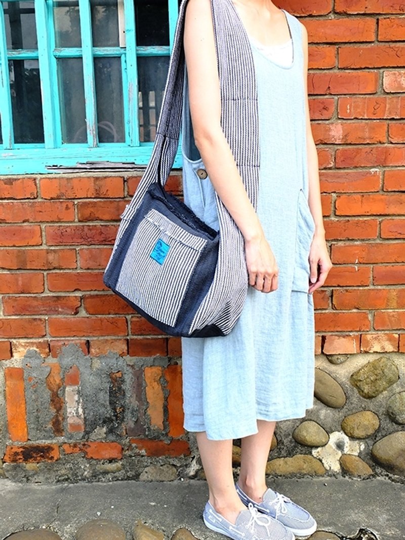 全台独家 手工编织 尼泊尔RHN嬉皮风侧背包 肩背包 灰蓝条纹 - 侧背包/斜挎包 - 棉．麻 蓝色