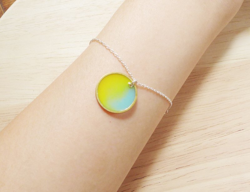 黄铜透明手链【阁楼的圆窗】-XIAO ◆哲学家系列 礼物 手工 特别 圣诞节 独家 - 手链/手环 - 其他金属 多色