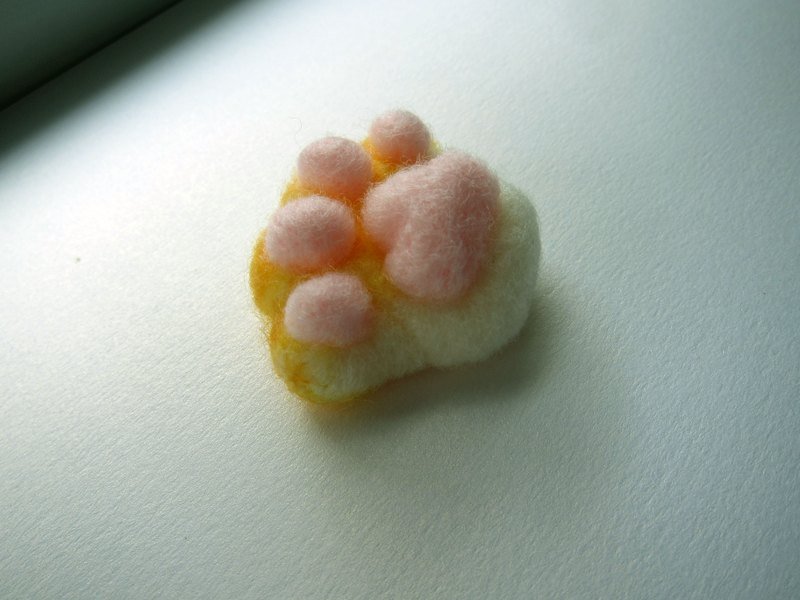 呼噜呼噜疗愈肉球挂饰 - 吊饰 - 羊毛 白色