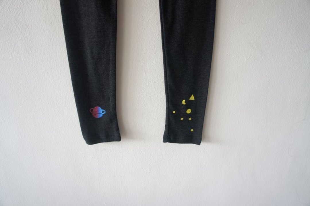 彩色星球、弯弯月亮弹性舒服内搭裤（墨灰色）现货最后一件：） - 女装长裤 - 棉 黑色