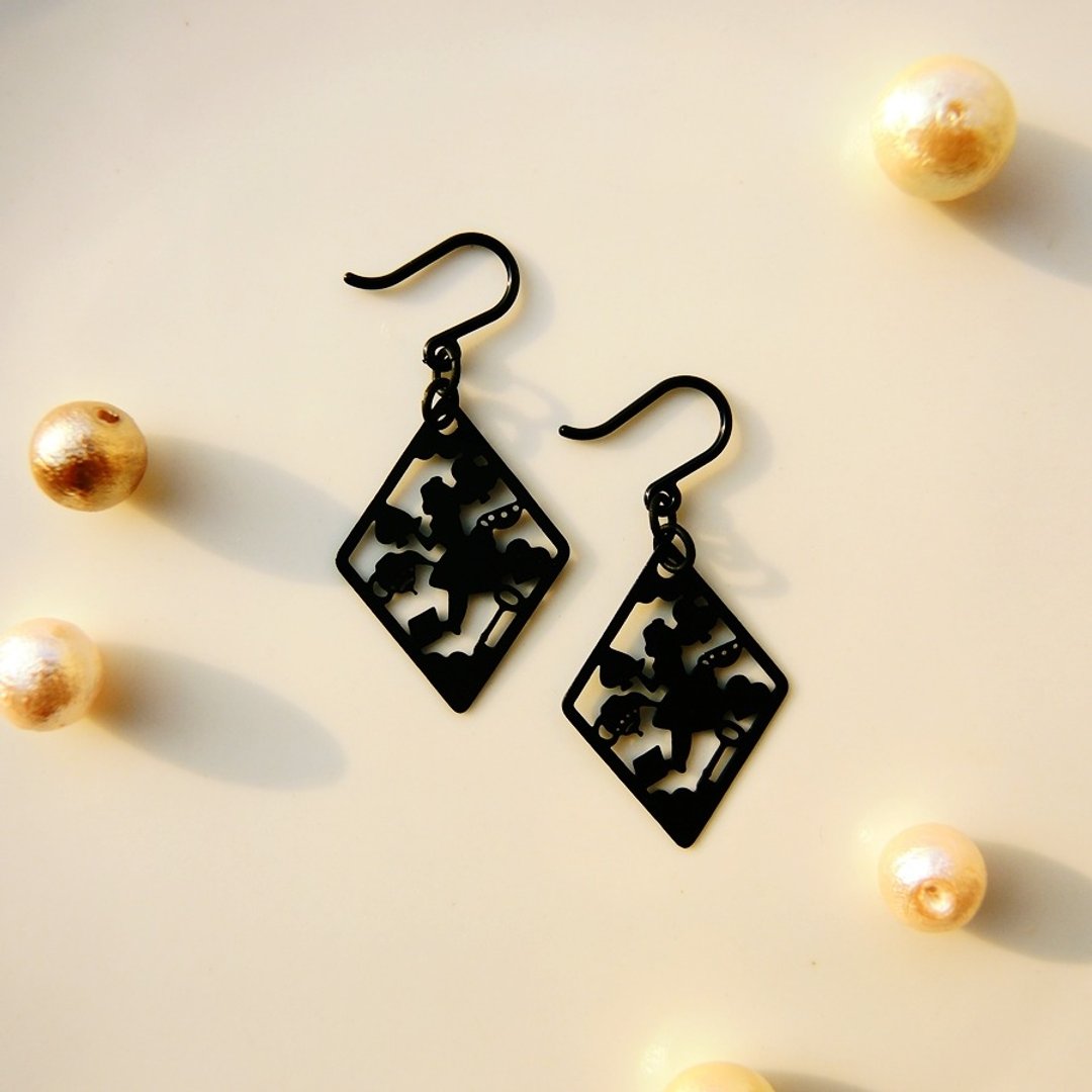 Silhouette Pierce / diamond - 耳环/耳夹 - 其他金属 黑色