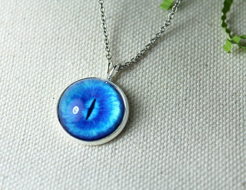 [Cat EYE] 18mmEYE 银色系中长项链(不锈钢链条) - 项链 - 其他金属 多色