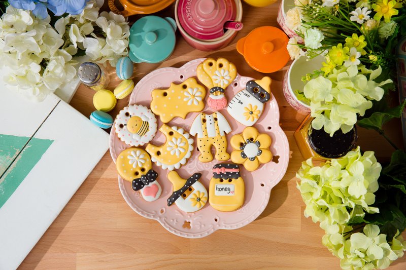 【收涎饼干】蜜蜂甜蜜蜜 10片 - 满月礼盒 - 新鲜食材 黄色