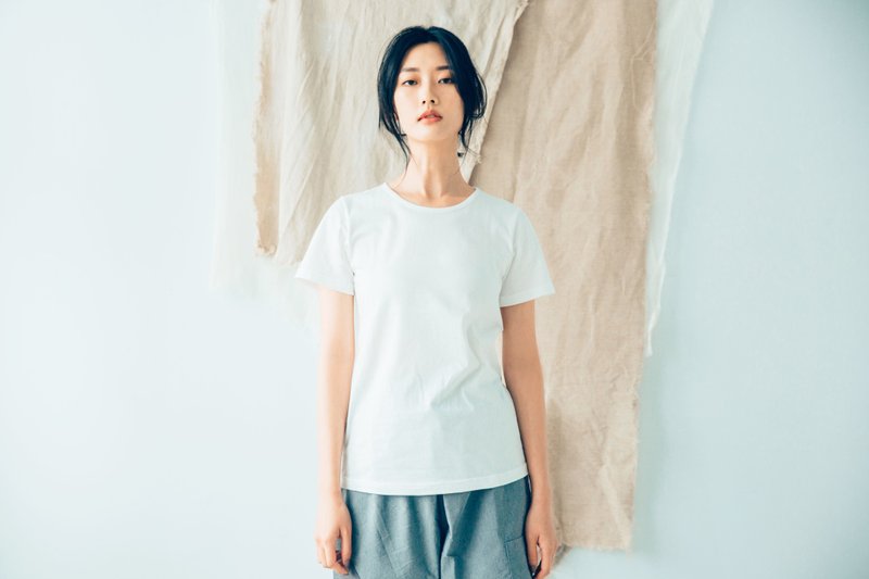 I . A . N Design 素面纯色 有机棉短袖T Organic Cotton - 中性连帽卫衣/T 恤 - 棉 白色