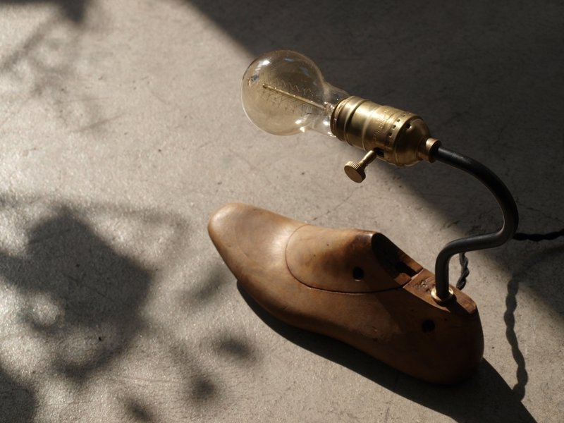 老鞋模桌灯 - 灯具/灯饰 - 木头 咖啡色