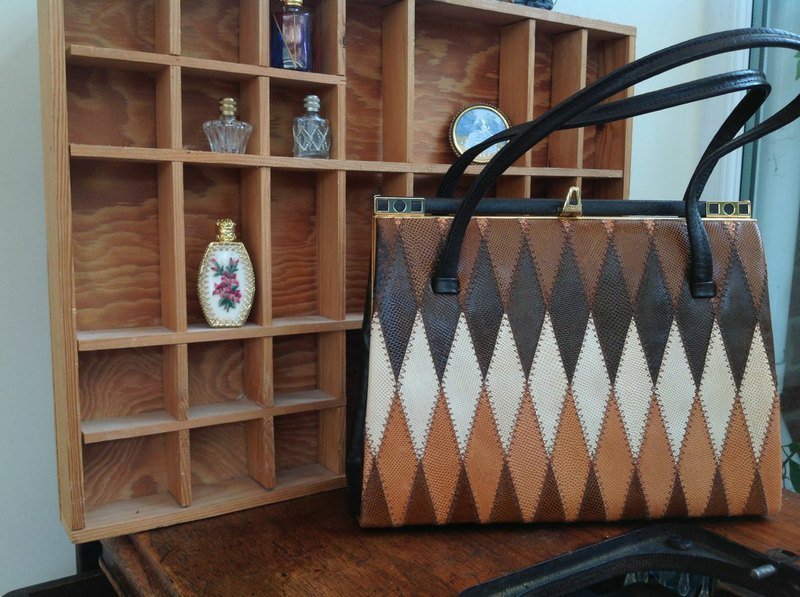 ♥安妮疯古物♥英国制,英伦风 古董包 vintage包 谱谱风 菱形蛇纹手提包 ~ Alan sutherland - 手提包/手提袋 - 真皮 咖啡色