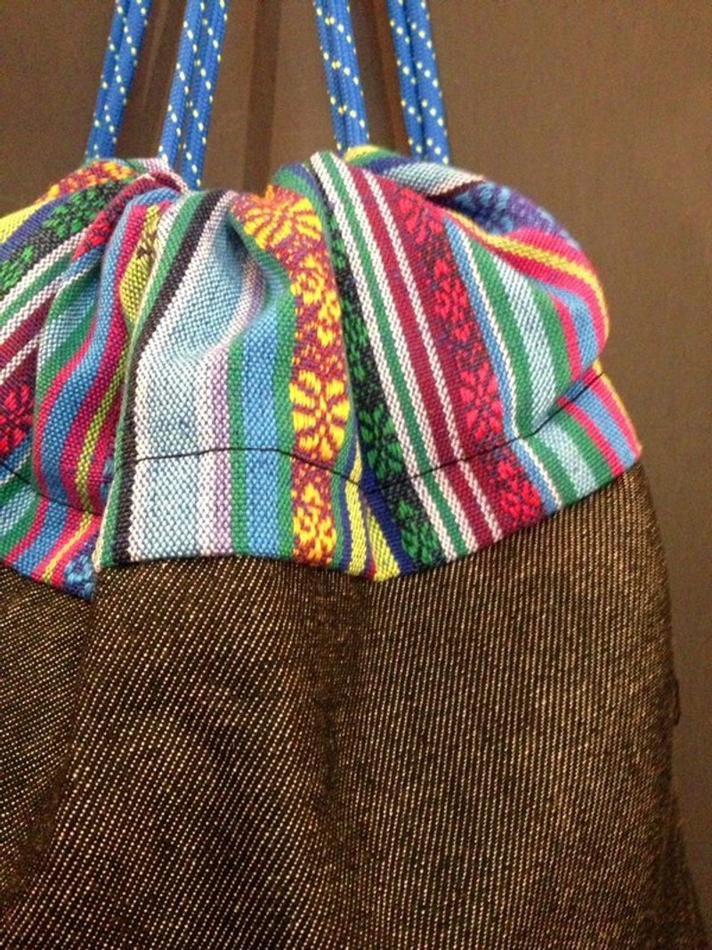 RABBIT LULU 束口袋 束口包 后背包。民俗风 织布图腾。浅蓝色拼接牛仔布 - 侧背包/斜挎包 - 其他材质 蓝色