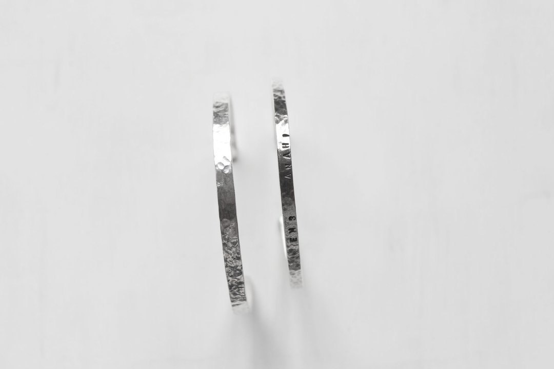 | 祖母绿.了 EM.3 悄敲话纪念银手环订制5mm | - 手链/手环 - 其他金属 灰色