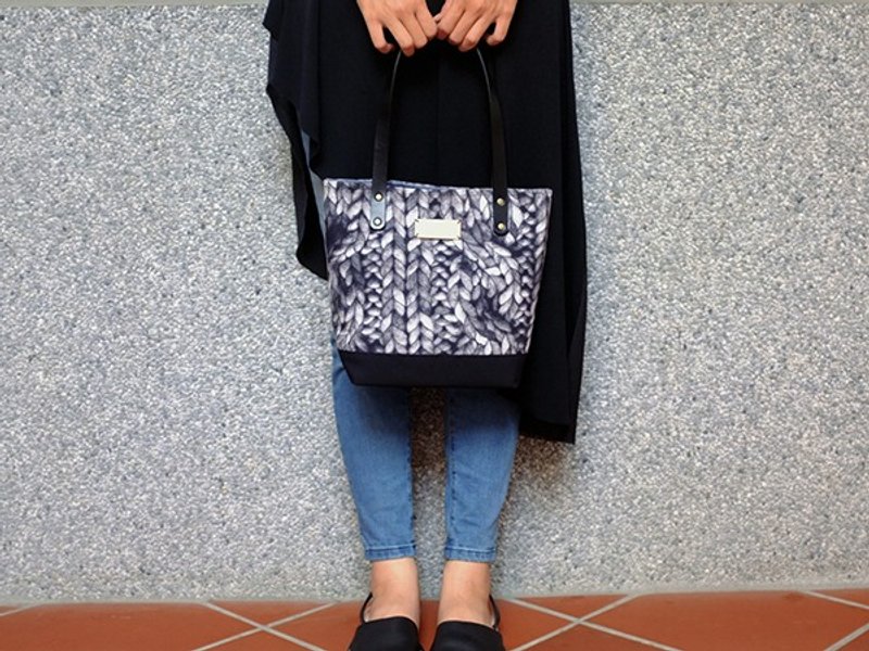 方形包 | 黑麻花 - 侧背包/斜挎包 - 其他材质 