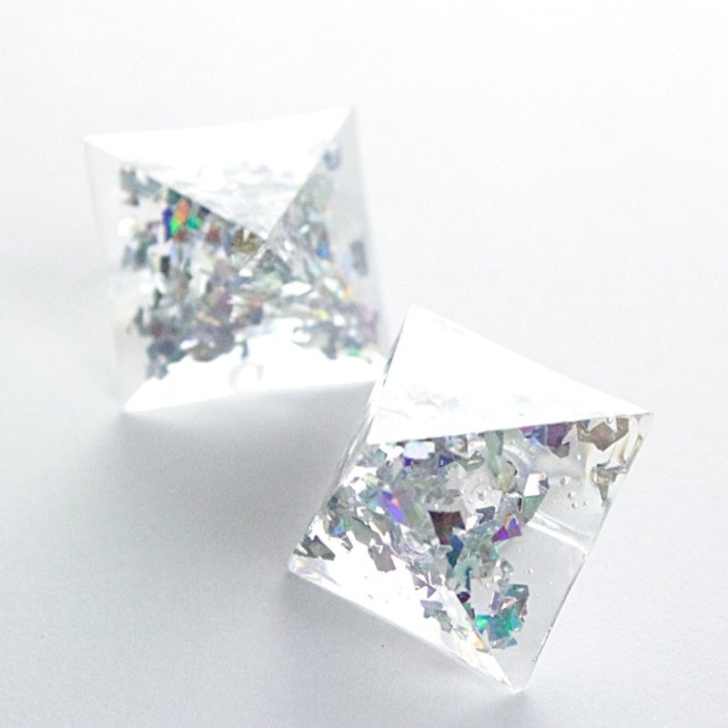 金字塔型耳环（大颗亮粉） - 耳环/耳夹 - 其他材质 白色