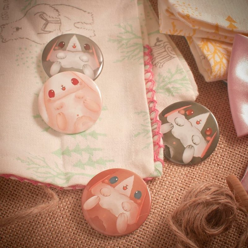 花花兔兔徽章＆磁铁 - 徽章/别针 - 其他金属 