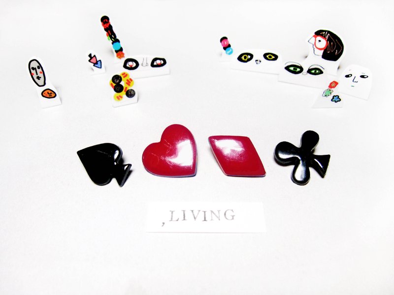 我的耳朵有扑克 - 耳环/耳夹 - 塑料 