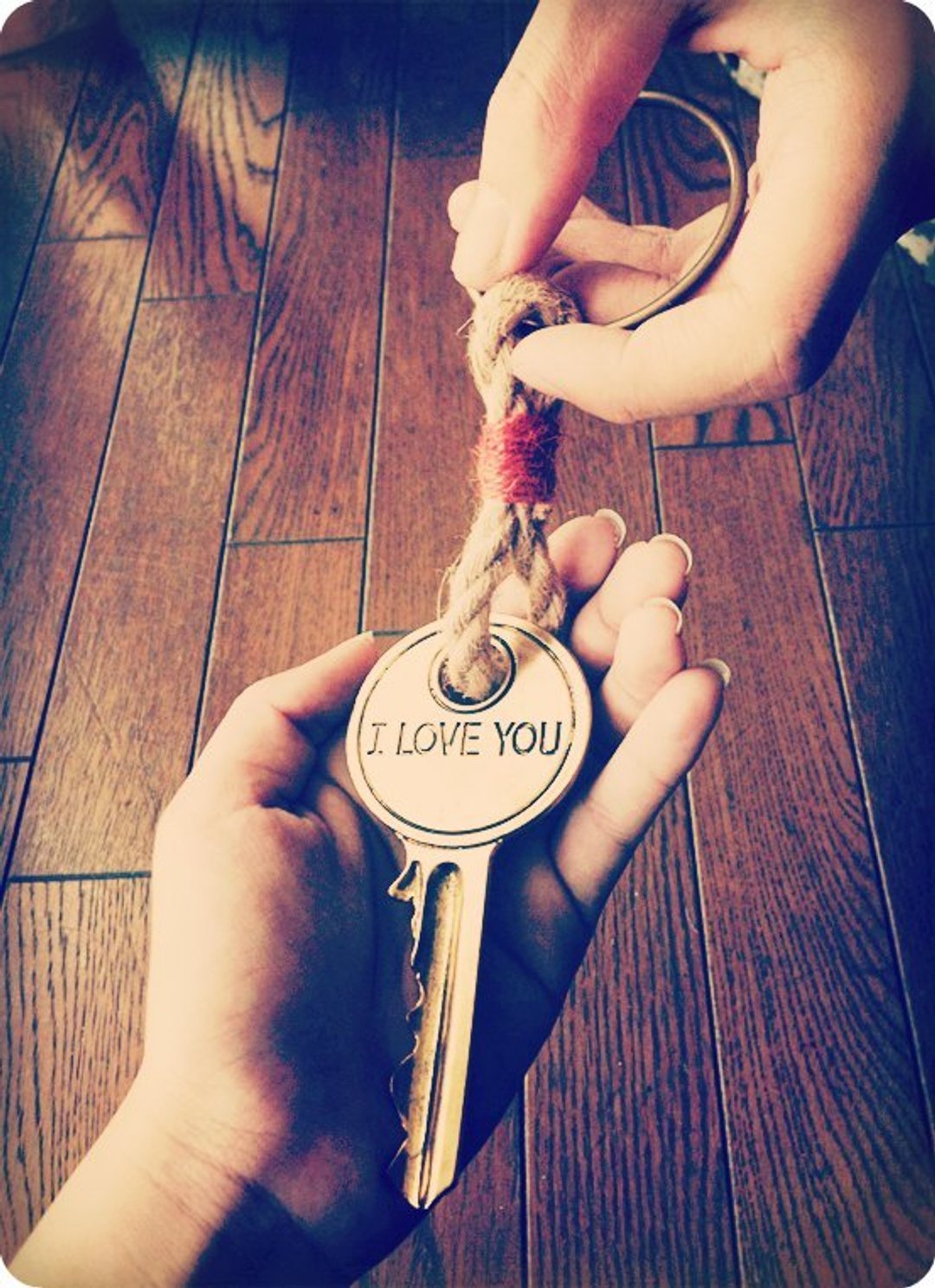 【The Key Of Love 原味手感钥匙圈】限定一组。 - 吊饰 - 其他材质 