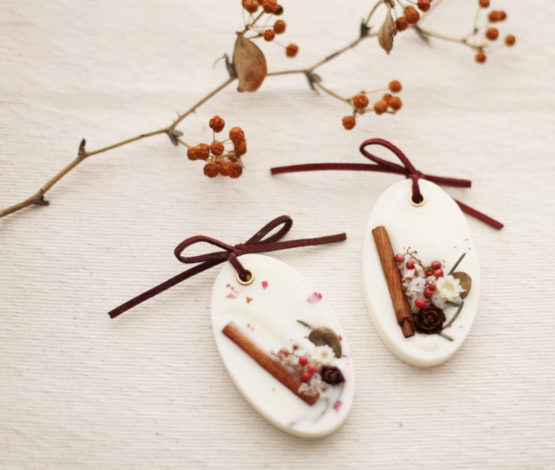 【Un Jess Cadeau】圣诞限量款x大豆蜡纯白香氛花片 - 香薰/精油/线香 - 蜡 白色