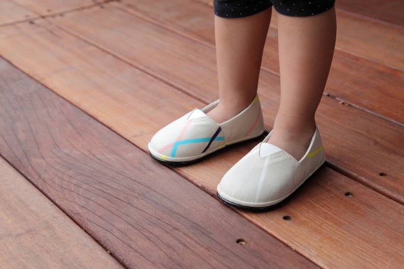 【Whypichi坏脾气手工鞋】斜角 小人鞋/【Whypichi手作り靴】子供用 - 童装鞋 - 其他材质 灰色