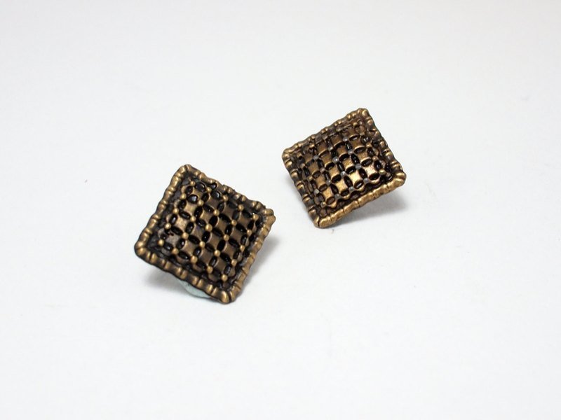 [Circle dot]古铜的交织 - 耳环/耳夹 - 其他材质 咖啡色