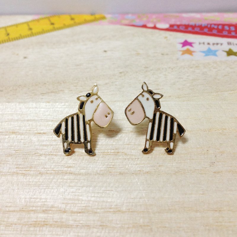 ▲BKK H.M Earring▲24K金系列-小小斑马要回家 - 耳环/耳夹 - 其他金属 黑色
