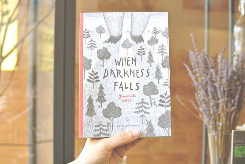 When Darkness Falls 绘本日志(2015) - 请勿践踏草坪 ▲绝版品▲ - 笔记本/手帐 - 纸 红色