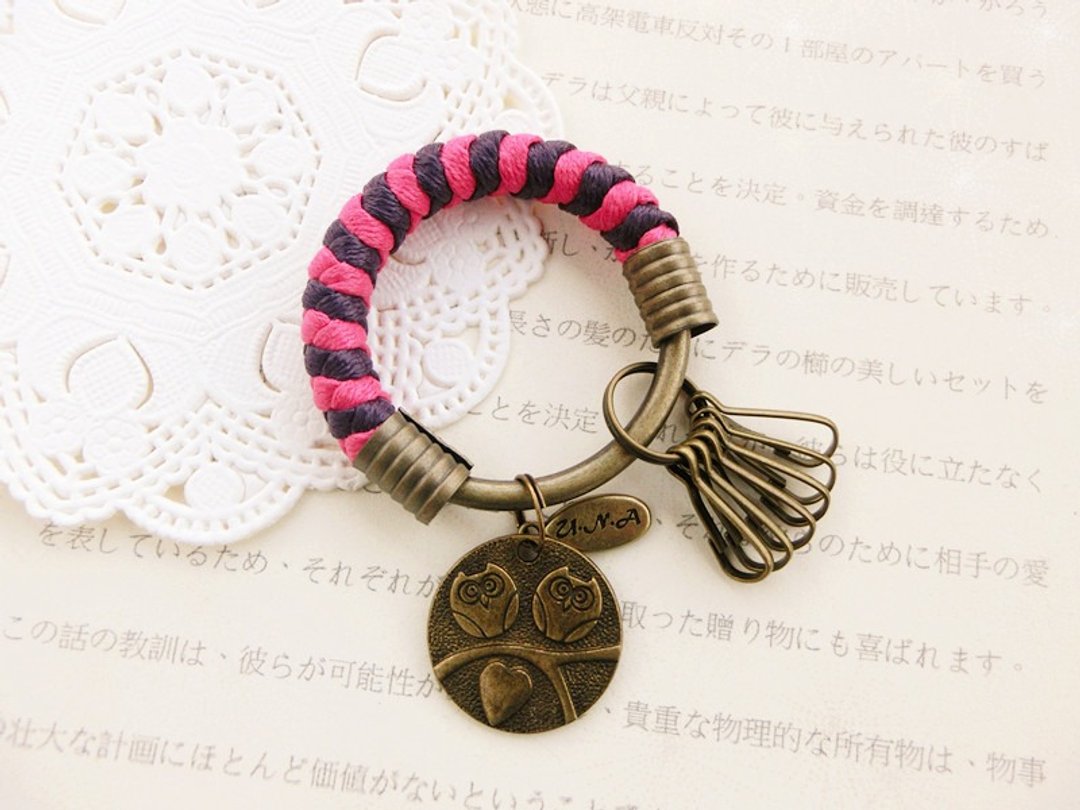 【UNA-优娜手作】钥匙圈(小)5.3CM 桃红色+深紫色+情侣猫头鹰 手工 编织 腊绳 铁环 钥匙圈(小)5.3CM/定制化 - 钥匙链/钥匙包 - 其他材质 红色