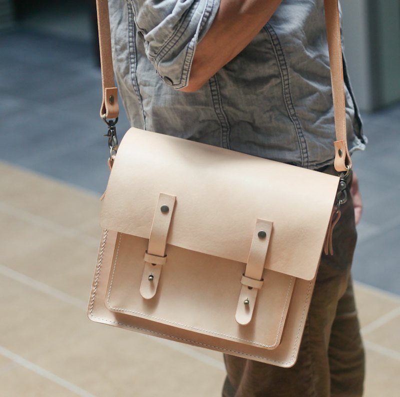 经典全手工植鞣牛皮真皮肩背侧背书包 <Edith Wang订制付款页面> - 侧背包/斜挎包 - 真皮 卡其色
