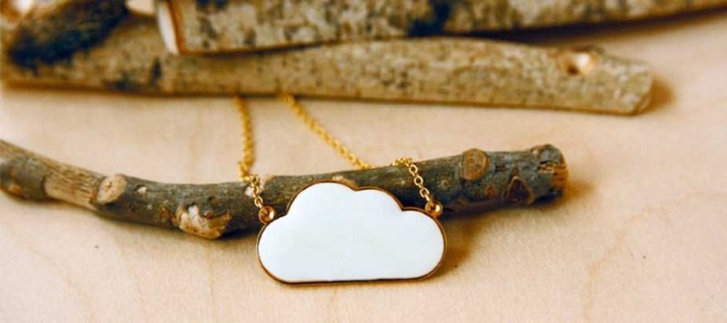 Hug a Porcupine 剪纸珐琅长链－云 - 项链 - 其他材质 多色