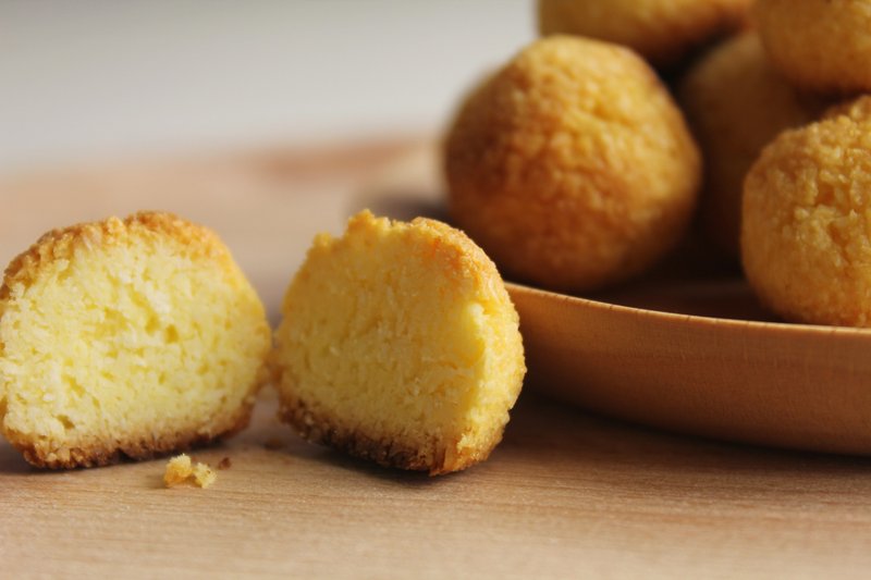 【Apie烘焙研究中心】手工香酥椰子球/210g±10% - 手工饼干 - 新鲜食材 黄色