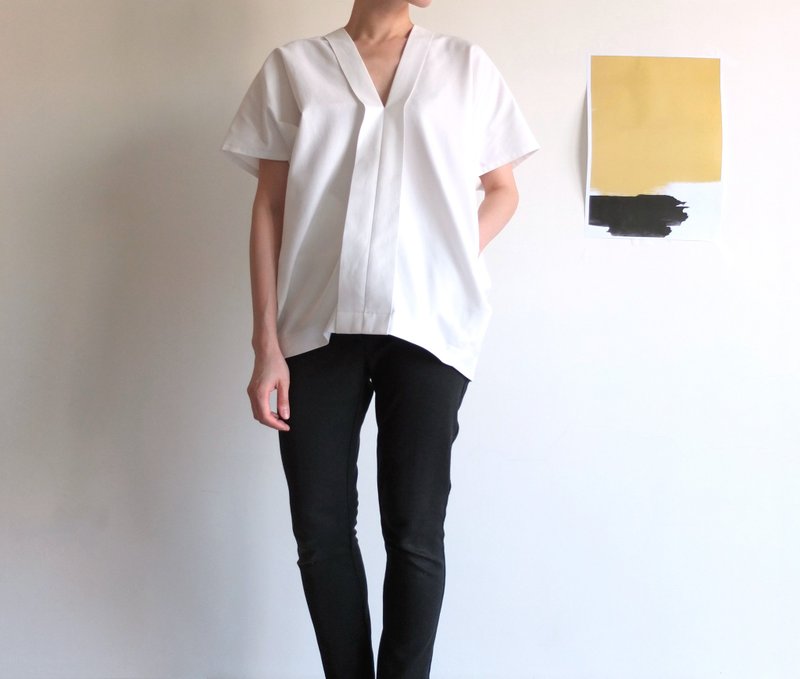 白色V领和服袖衬衫式上衣 - 女装衬衫 - 其他材质 