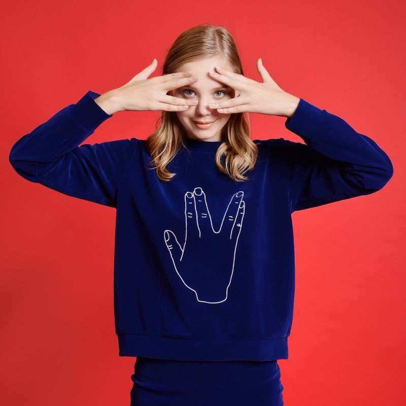 MSKOOK 刺绣卫衣女 银色手势天鹅绒刺绣卫衣 - 女装上衣 - 其他材质 