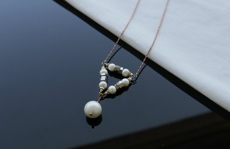 许愿符号  智慧之眼金 三角长项链 - 长链 - 铜/黄铜 银色